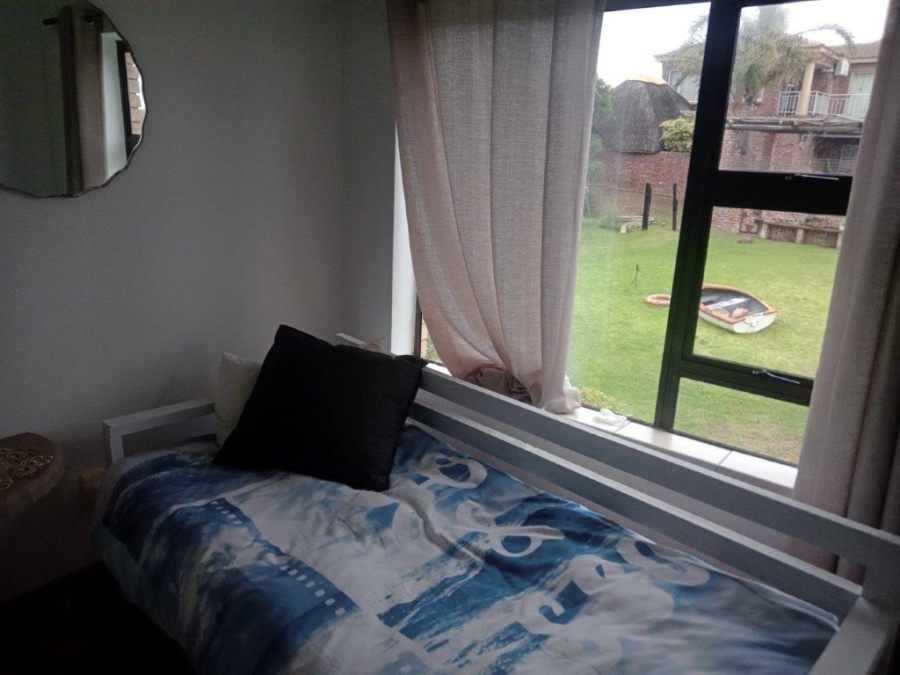 6 Bedroom Property for Sale in Paradise Beach Eastern Cape